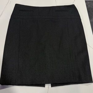 Express • Pencil Skirt with Slit